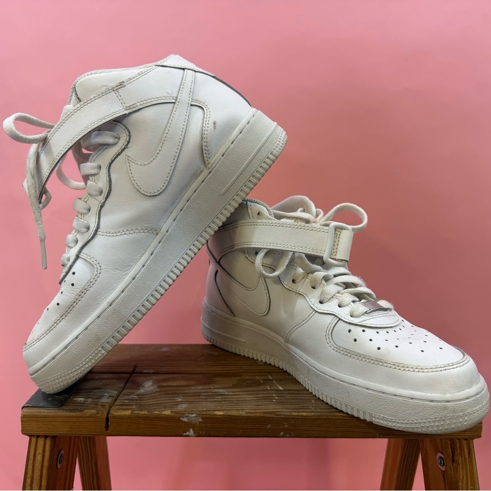 Nike Air Force 1 High GS Triple White in Big Kids Size 6.5Y